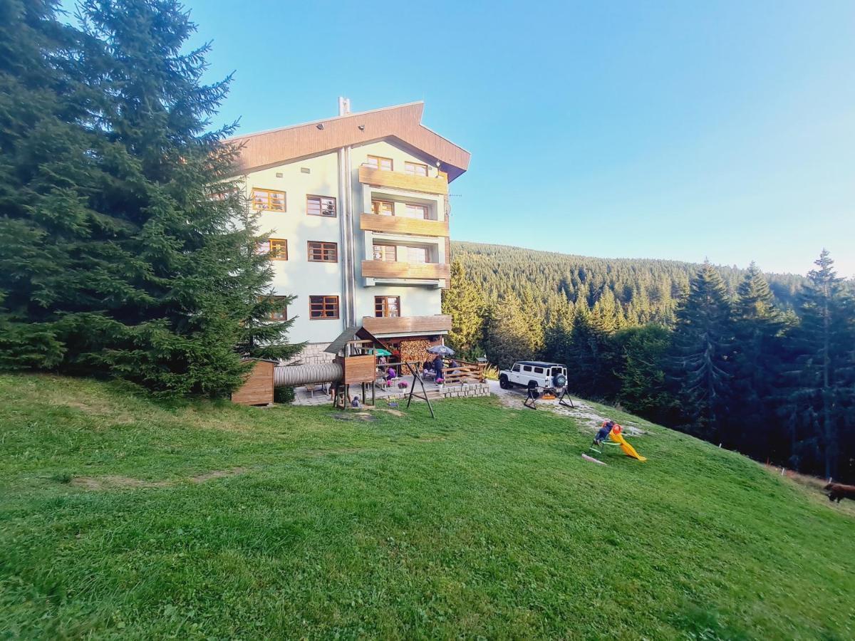 Cihlarka - Lisci Doupe 110 Apartment Пец под Снежко Екстериор снимка
